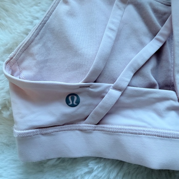 lululemon Energy Bra Medium Support, B–D Cups Strawberry Milkshake Size 4 - Picture 3 of 3